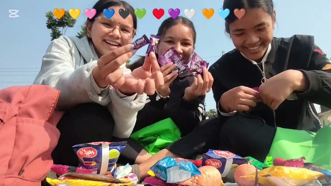 12 COLOURS EXCHANGE GAME WITH MY FRIENDS 🫂😊💛#bandana#vlogs #games 