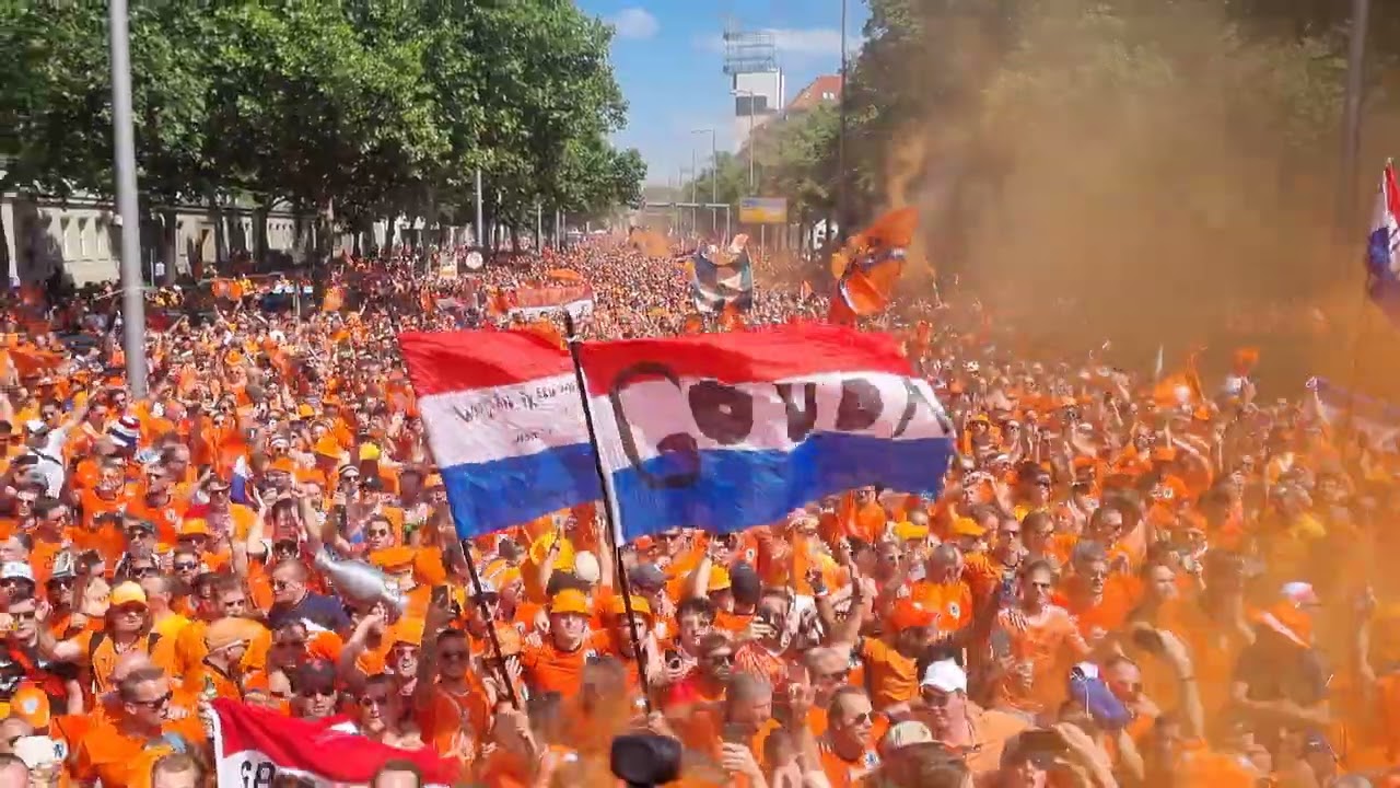 Nederlanders eerste keer los op Van Links naar Rechts in Berlijn 25 juni 2024.