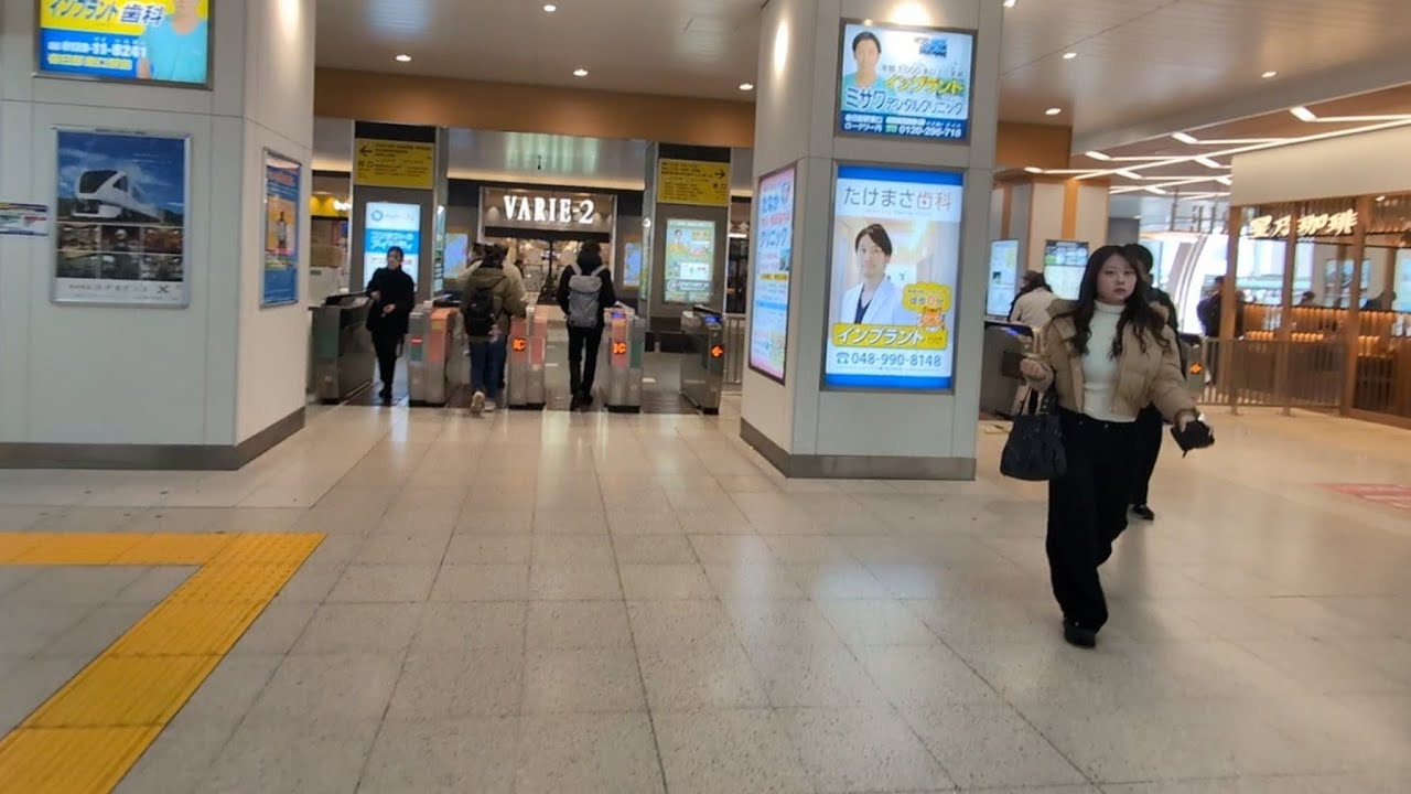 【草加市マニアック】東武スカイツリーライン草加駅改札から東口の草加アコスツインビル(草加マルイ、イトーヨーカドー草加店)進み、スクランブル交差点先のピタットハウス草加店まで歩いた🚶草加駅がリニューアル