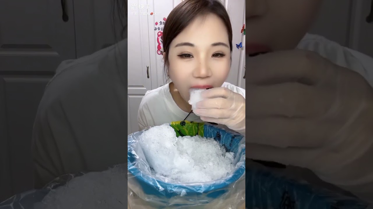 Only bite her white ice eating( 2x speed )#foryou #mukbang #ice #food #iceeating
