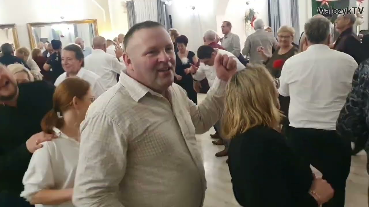 SPOWIEDŹ U KSIĘDZA sprośno śpiwka Zespołu KROKUS na specjalne życzenie rozbawionych gości pod sceną 