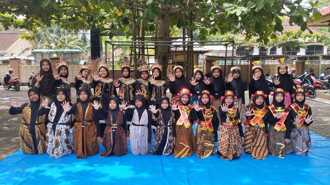 PART 2 PENTAS TARI TRADISIONAL KELAS 5 MARYAM SDIT LUKMANUL HAKIM