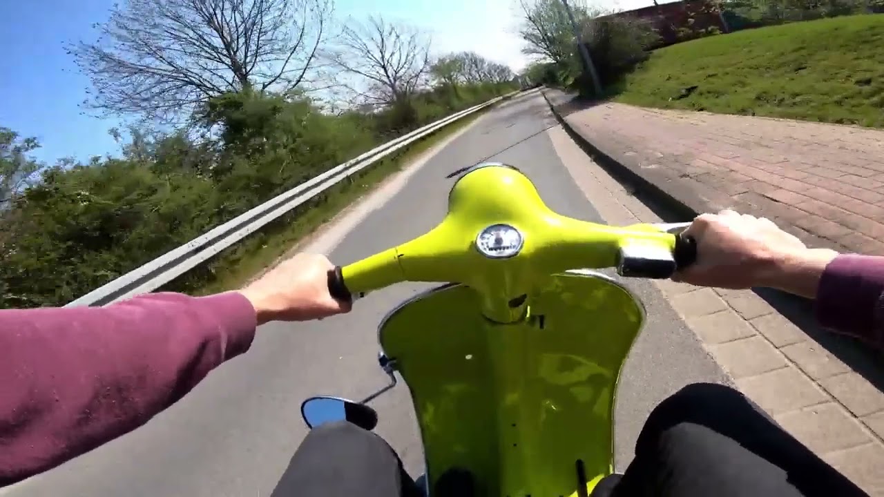 Vespa V50N Original driving 2 Stroke Sound 1