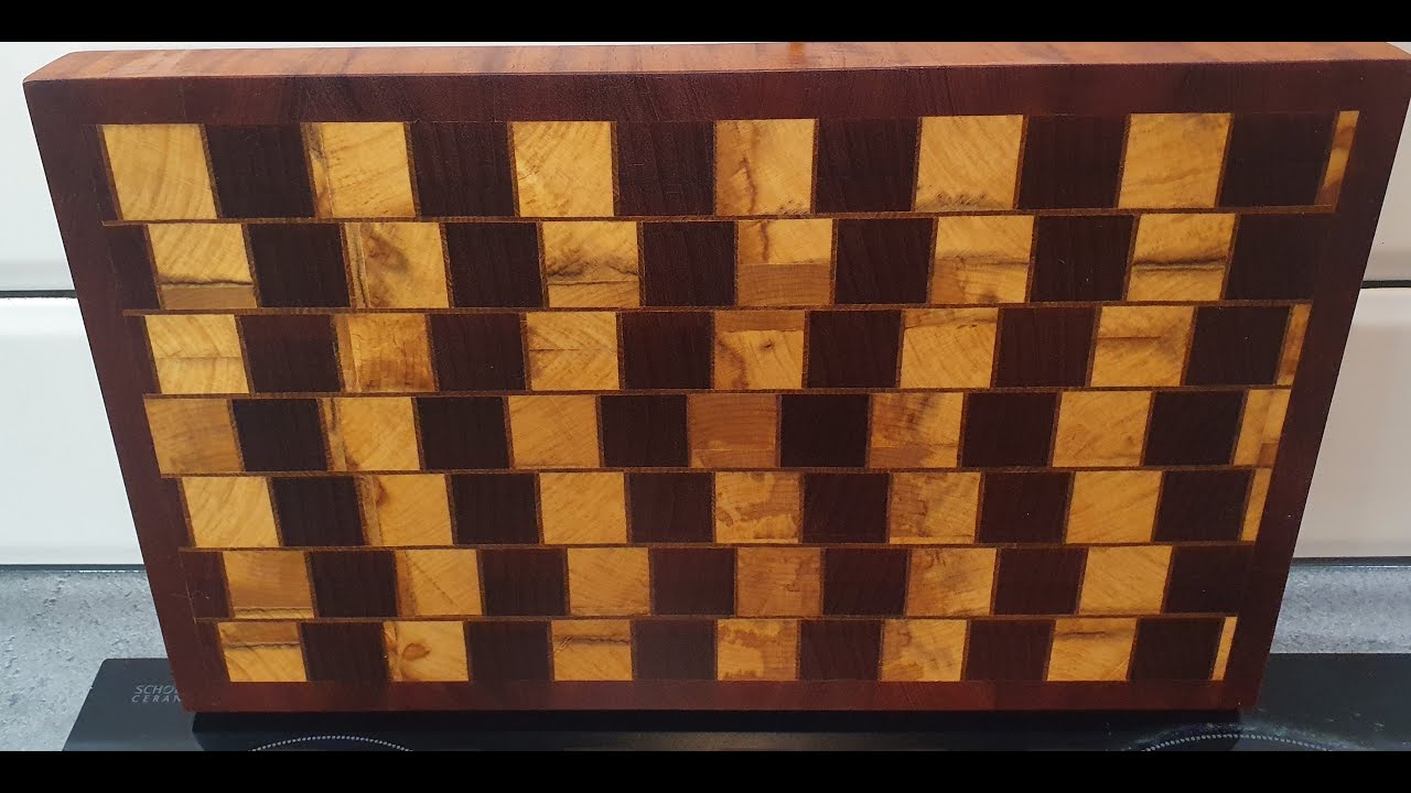 Optical illusion end grain cutting board