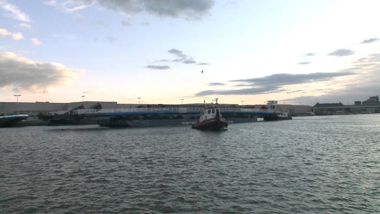 Nieuwe brug van Briegden in Antwerpen gearriveerd !
