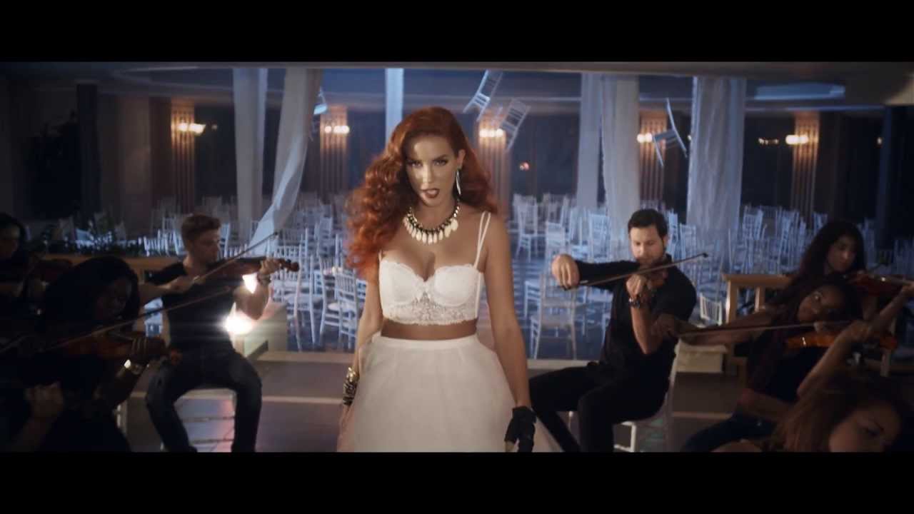 KATERINA STIKOUDI - Με ένα σου φιλί (Official Music Video)