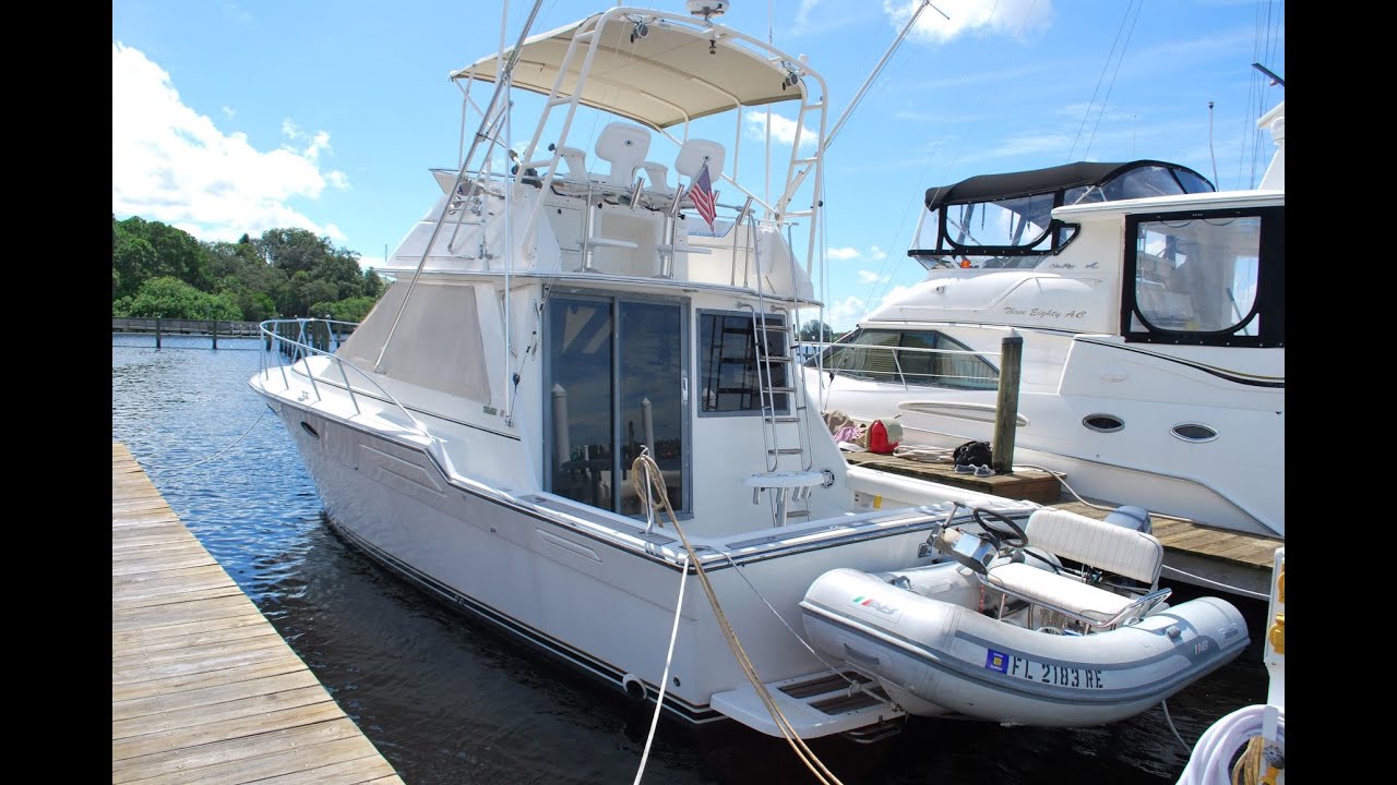 Stunning Tiara 3600 for Sale