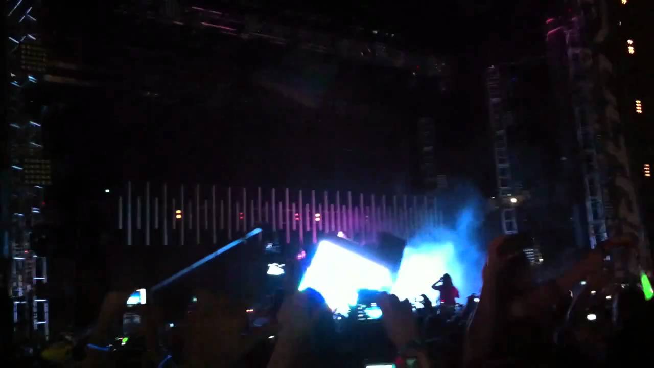 ULTRA 2011 - Deadmau5's Entrance