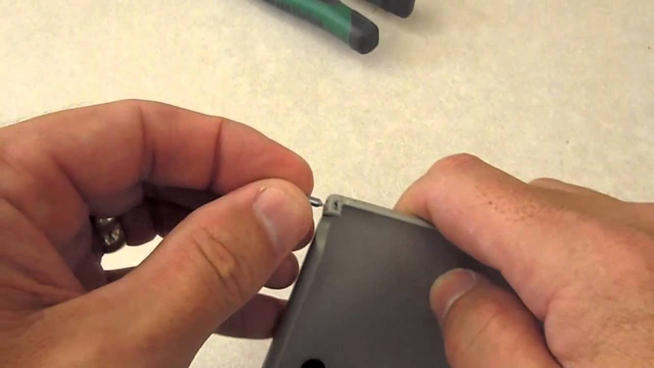 How to Repair a Broken Visor Mirror on a Saab 9-3