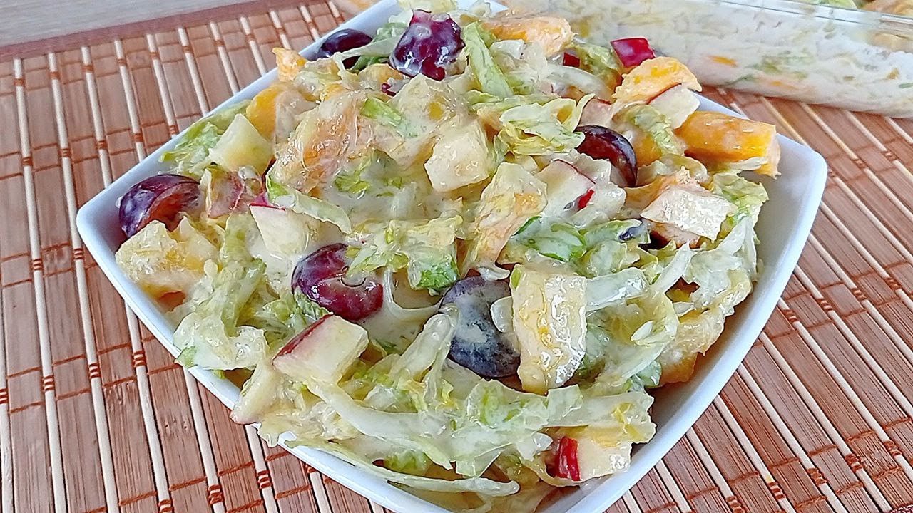 🍇 The best sweet salad in two minutes. You'll love it! 💕🤤