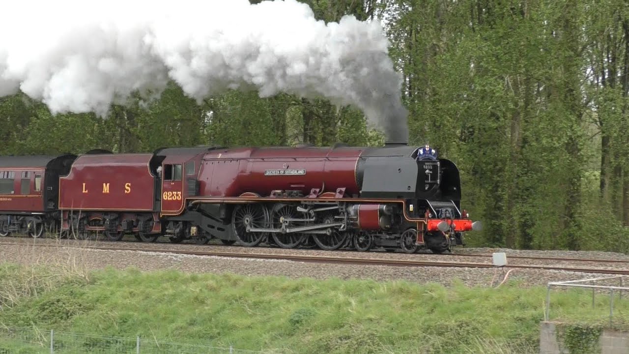 6233 Duchess of Sutherland roars up Whiteball and slogs up Hemerdon Again with The Great Britain XIV