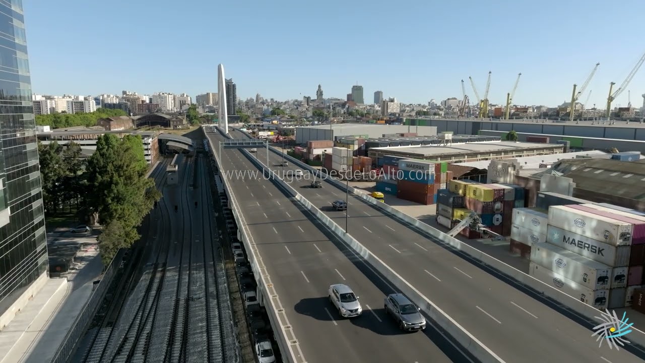 Video aéreo sobre el viaducto remplazo de la rambla Sudamérica y puerto de Montevideo M3 18212 23