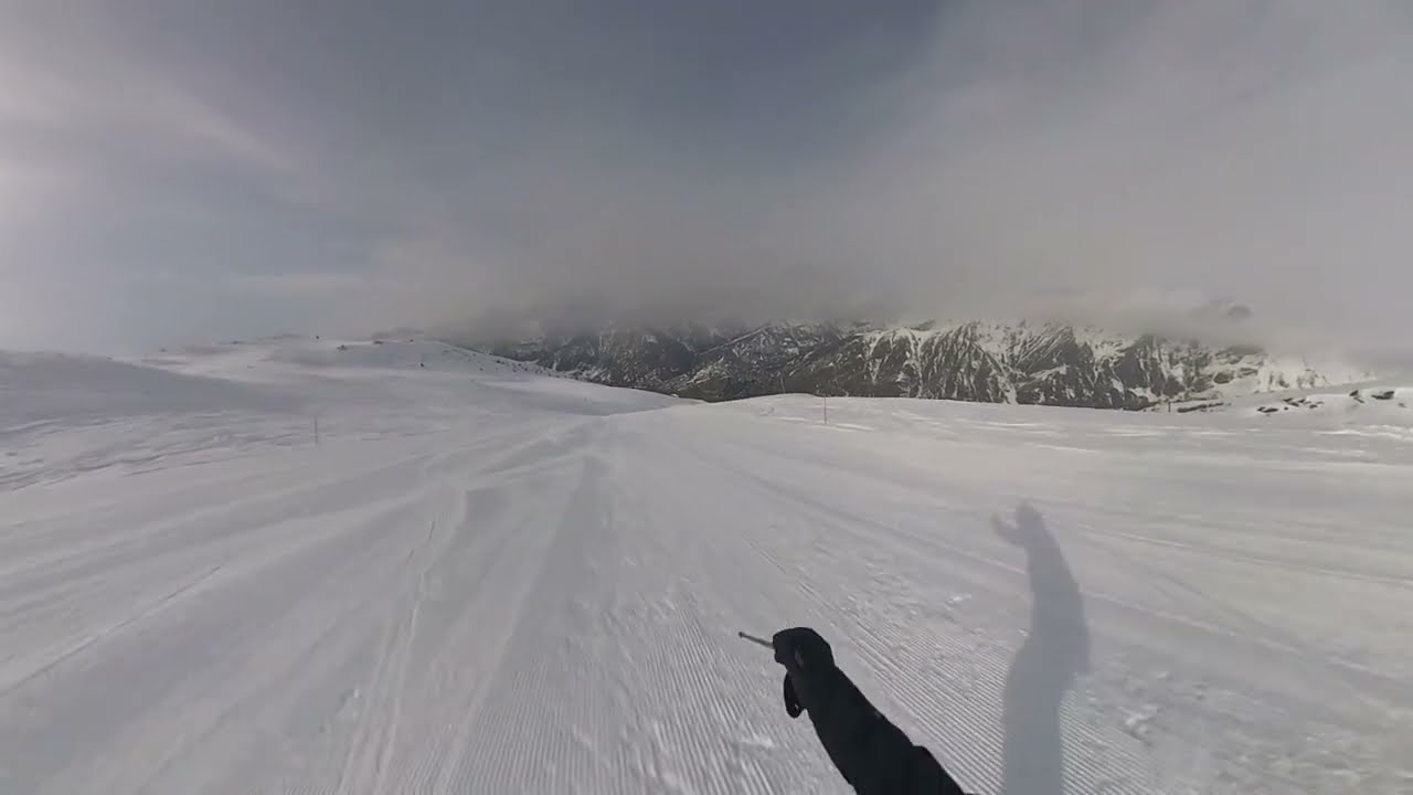 cat2525jp (4K) Night drive in Tokyo except it's skiing in Italy → イタリアでの日帰りスキー