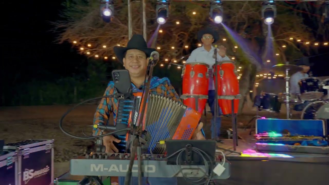 Popurri Con Sabor a Barron - Grupo Fuego