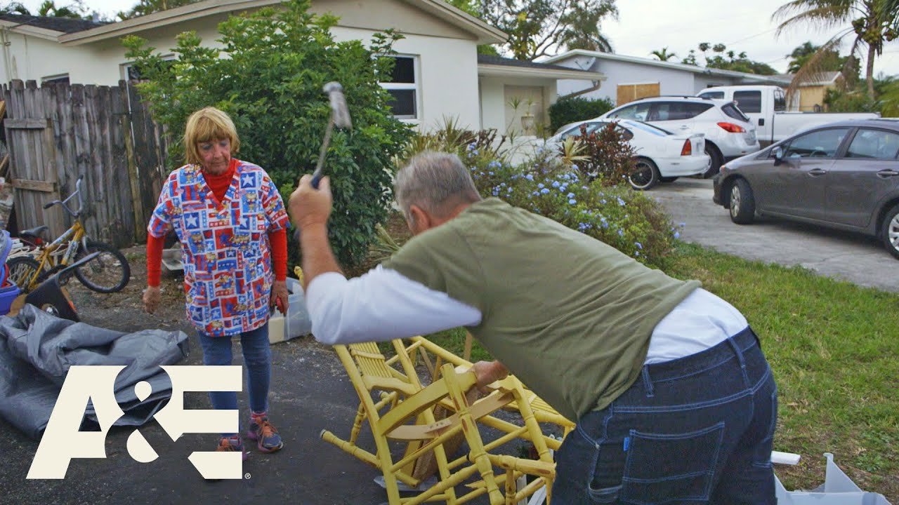 Hoarders: Let it Burn (Season 10) | A&E