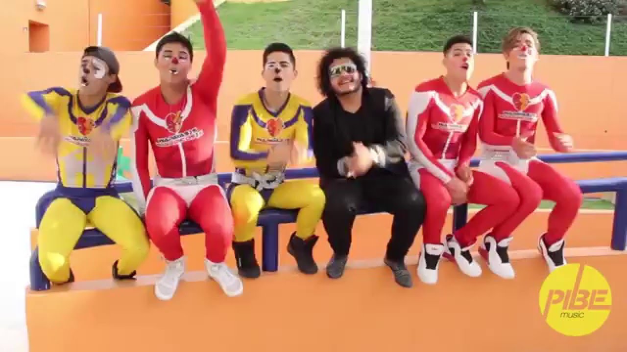 PIBE Y WAPAYASOS   Diferentes pero iguales