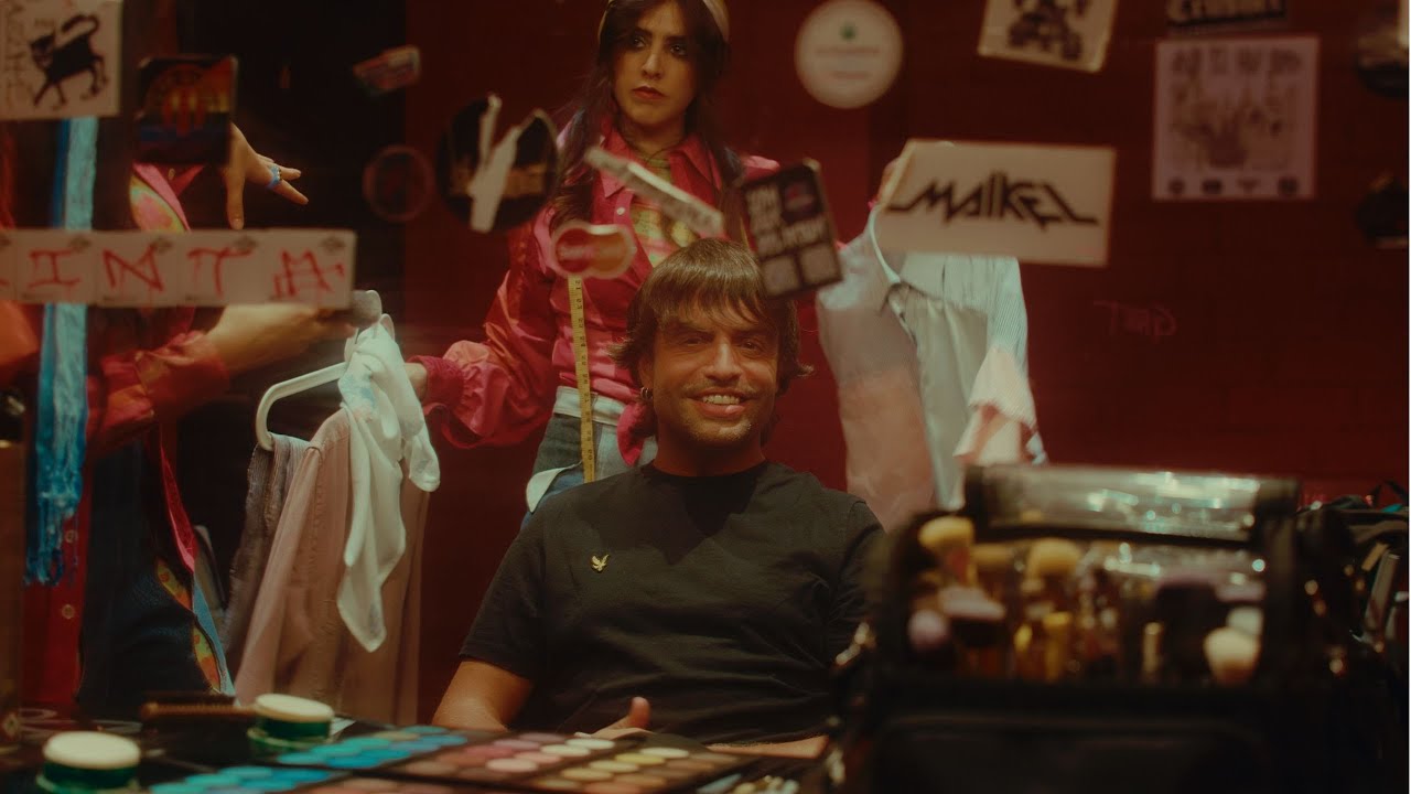 Manu Guix - Com em mires  (Videoclip Oficial)