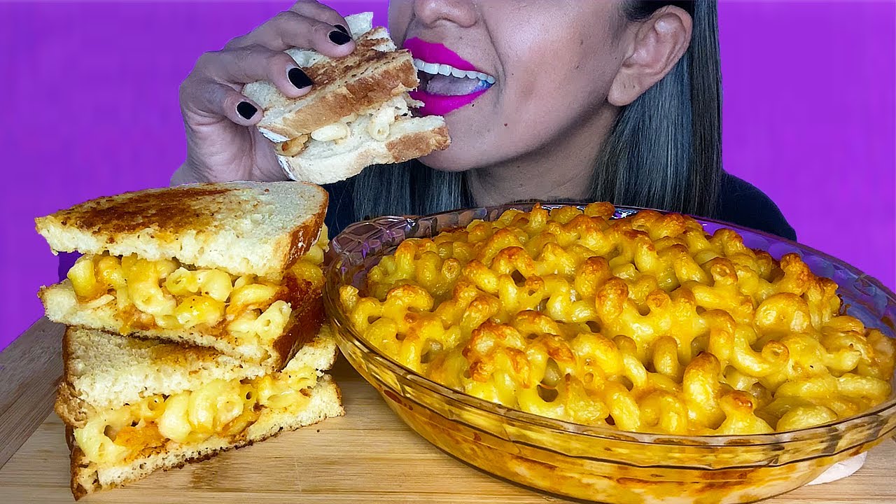 ASMR EATING MAC AND CHEESE ASMR+MAC AND CHEESE SANDWICH MUKBANG {asmr eating sounds no talking}