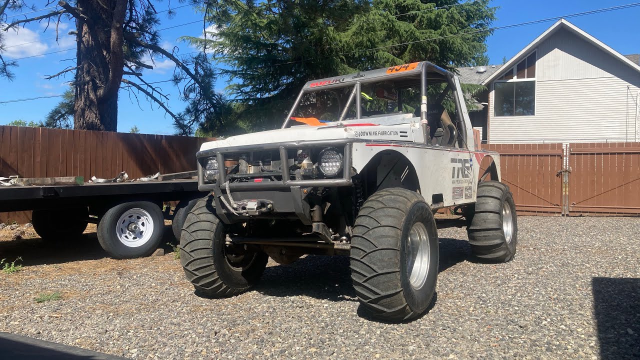 Can a Suzuki Samurai keep up with side by sides in the dunes?