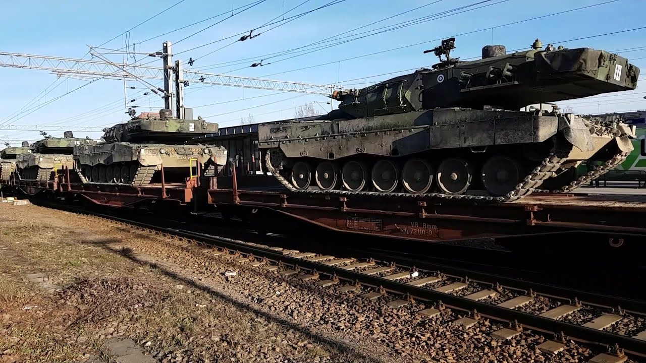 Sotilasjuna Lahdessa 2.5.2021