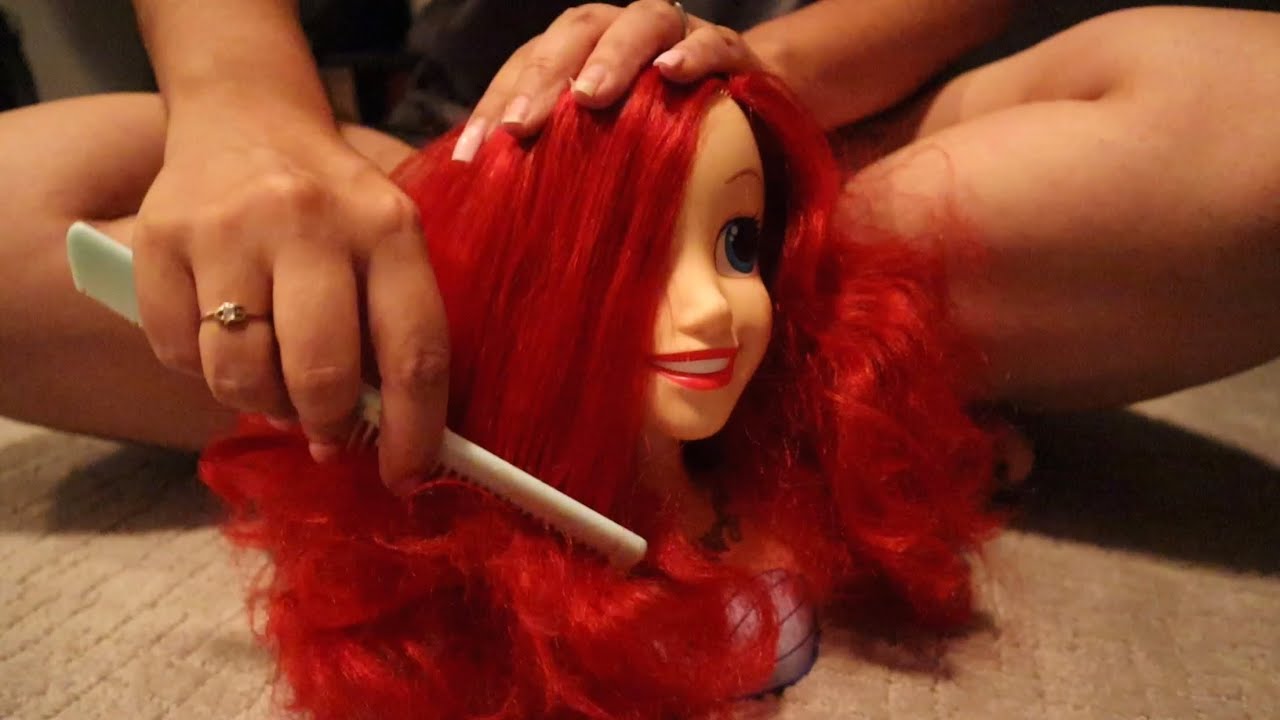 ASMR | Detangling Doll Head Hair with a Comb/Combing Hair Sounds 💆🏻‍♀️