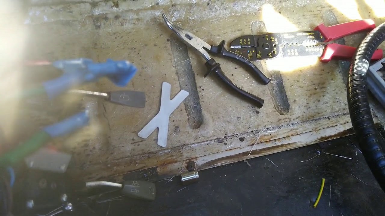 Restauration ami 8 #17: faisceau électrique tester et supprimer un court circuit