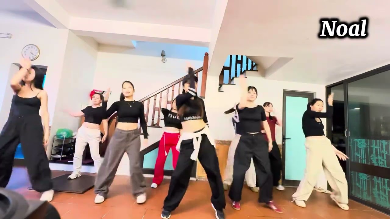 Em là đôn chề Zumba/ Choreo: Hưng Kim/noal