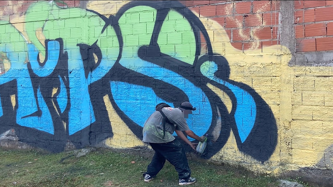 GRAFFITI com Pulverizador de Jardim