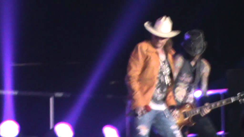 Guns N' Roses - Knockin' On Heaven's Door, Live in Split, Croatia (17.07.2012)