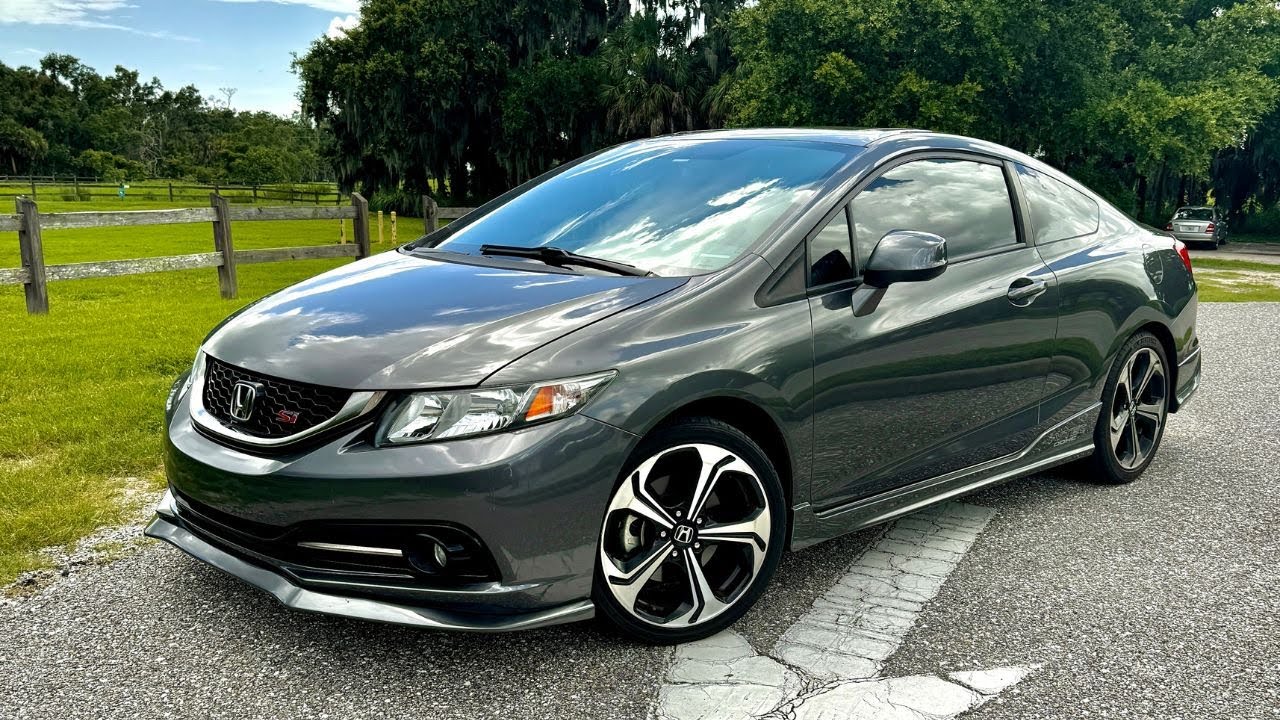 2013 Honda Civic Si coupe Overview