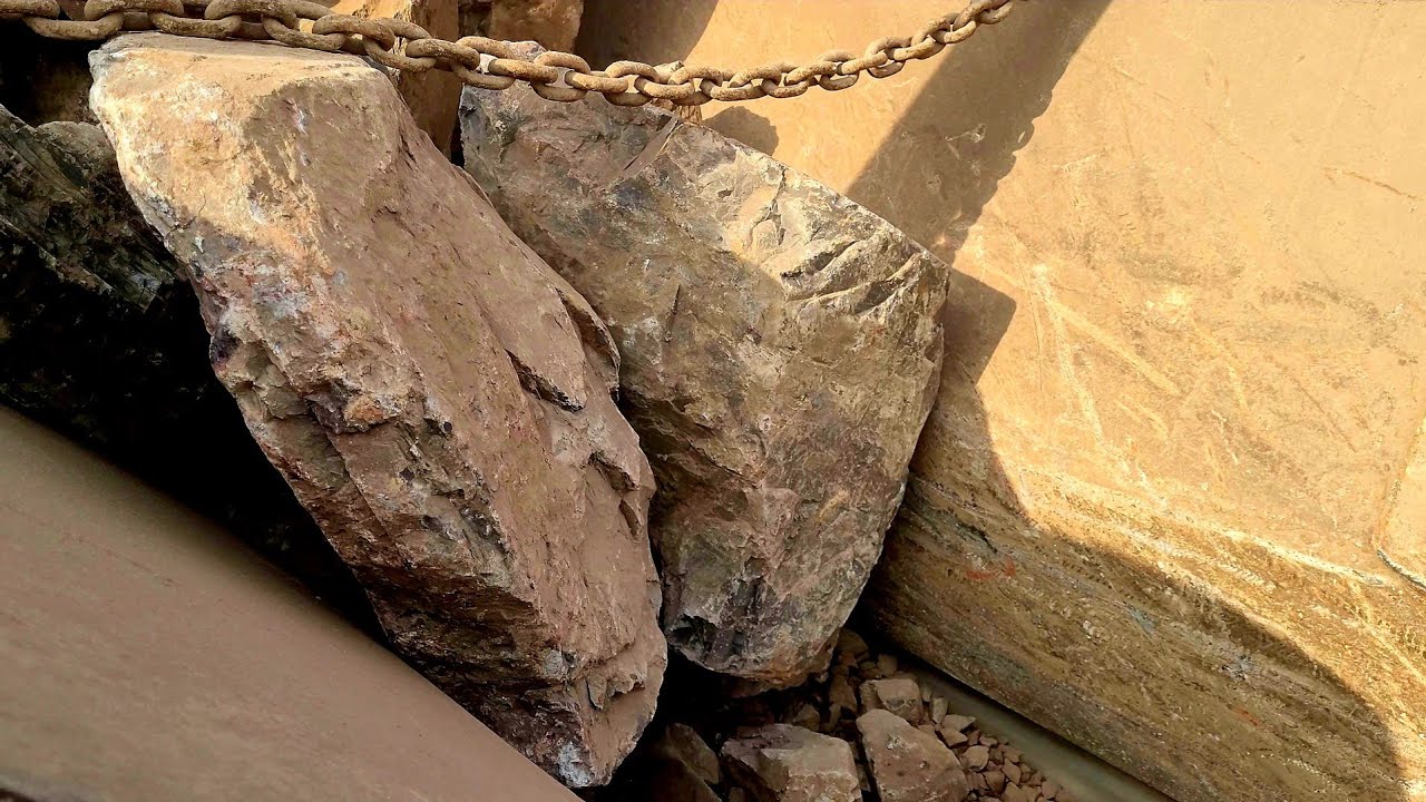 Big Rock Crusher Machine: A Giant in Action