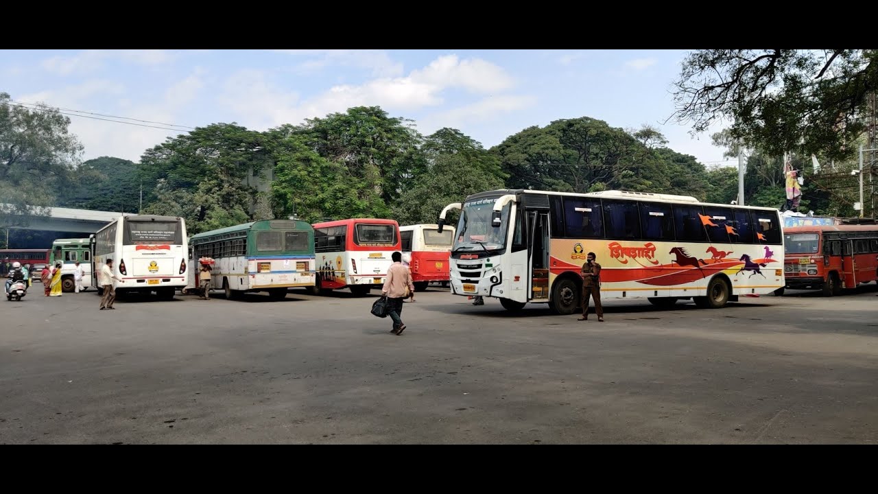 SWARGATE PUNE MSRTC BUS STAND : MSRTC ST BUSES : PUNE , MAHARASHTRA , INDIA