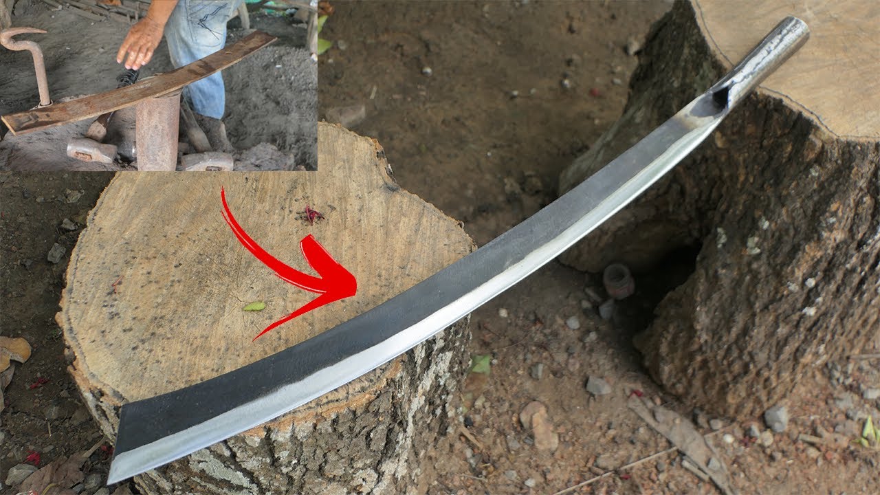 How To Make a Long Sharp Machete And Quenching Into The Water By a Skillful Blacksmith