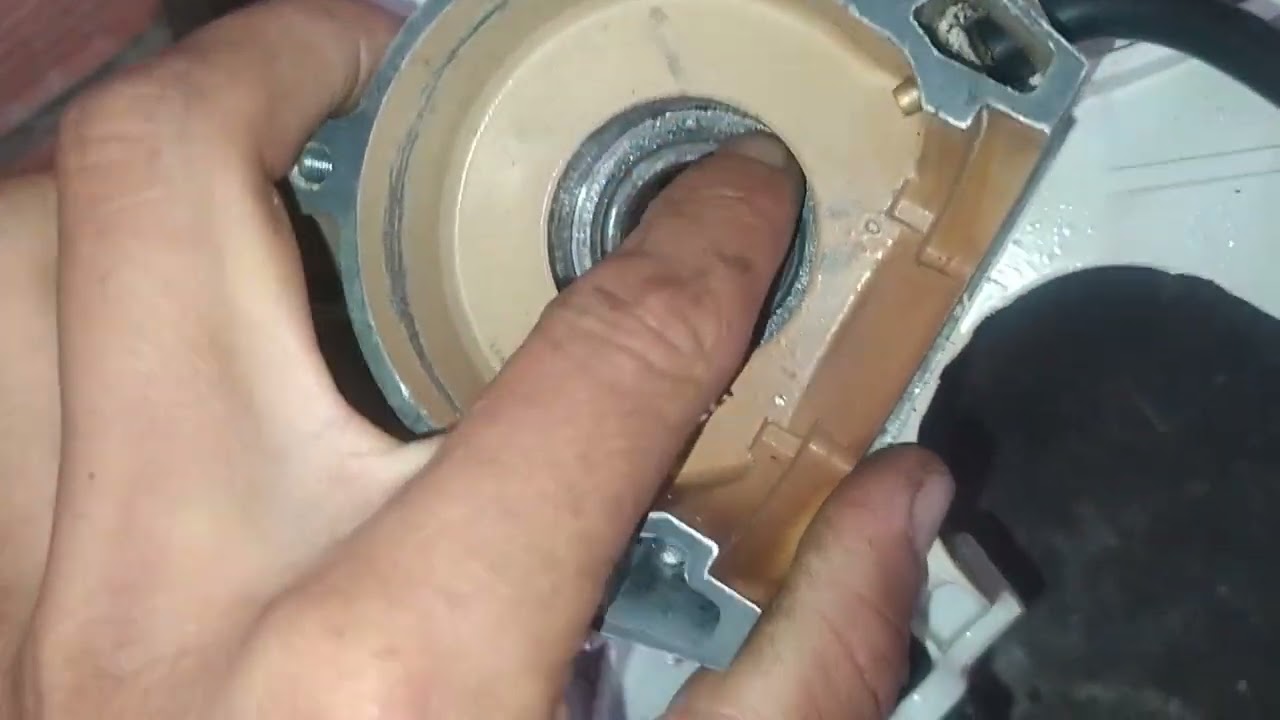 Truco para sacar fácil las balineras de la motosierra Stihl 361 totalmente desarmadas