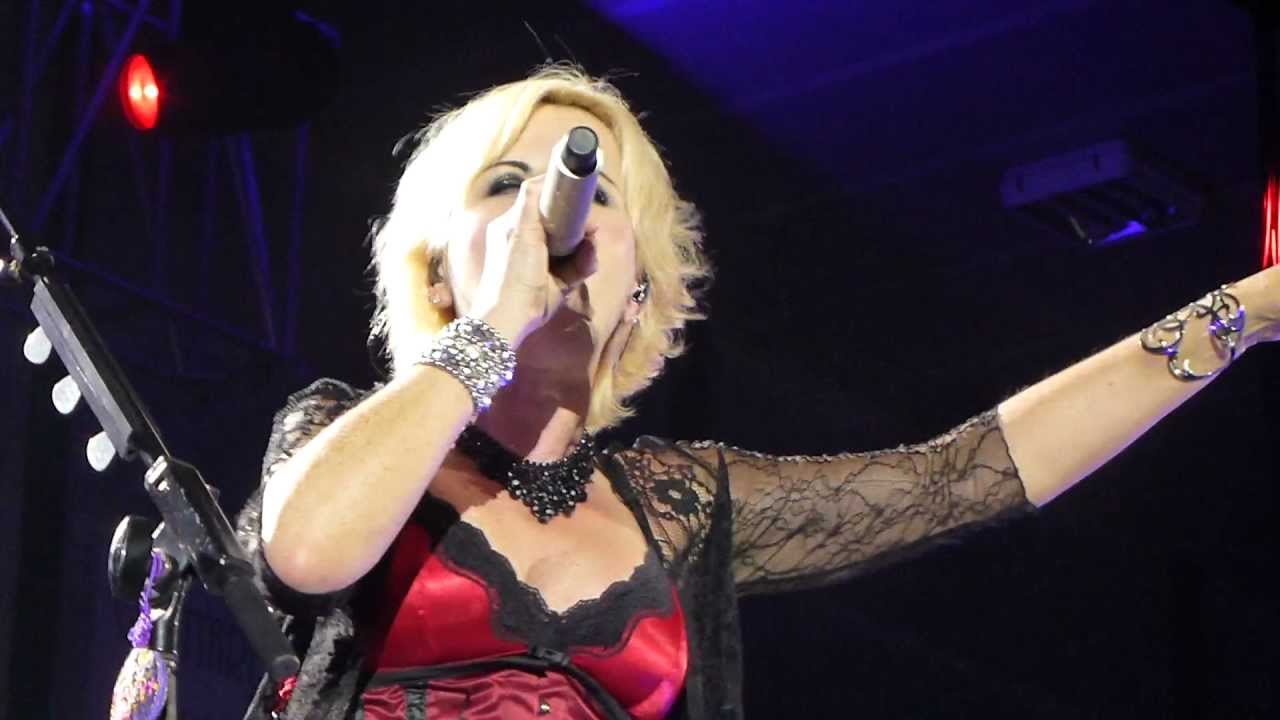 the Cranberries - Schizophrenic Playboy - Live Padova 28.10.2012
