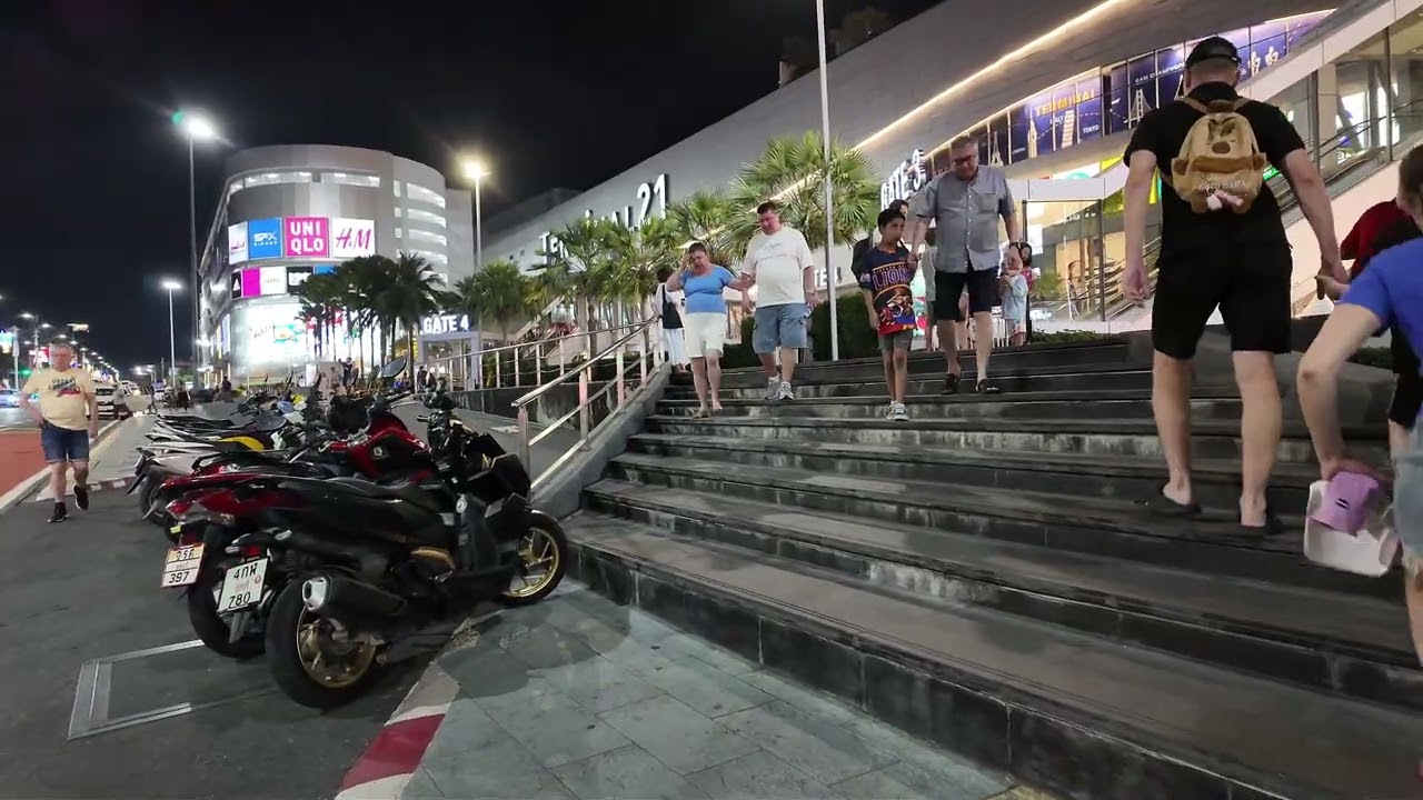 Terminal 21 Pattaya 2025 🌆 | City Walk, Mall Area & Real City Life