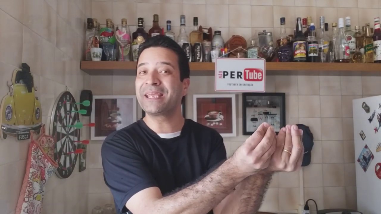 Meu Primeiro Dia como Garçom ou Garçonete! O que fazer? Denis de Moraes - Executivo dos Drinks