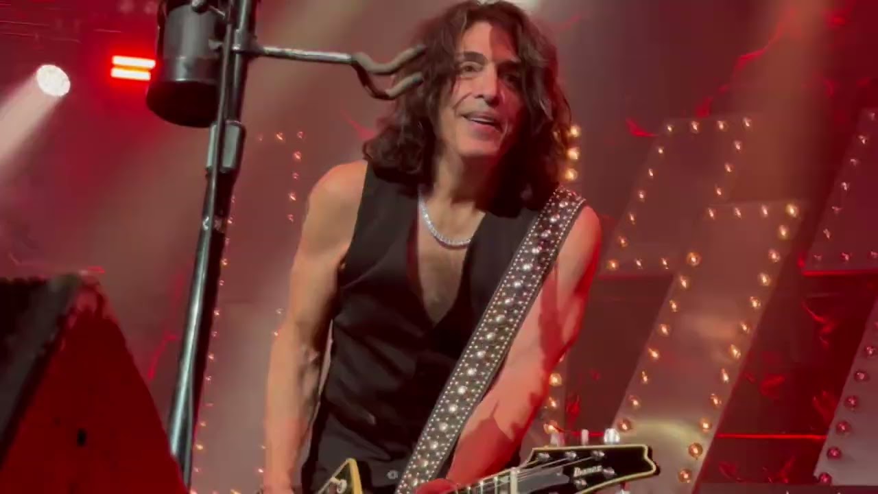 Kiss - Shout It Out Loud (live)
