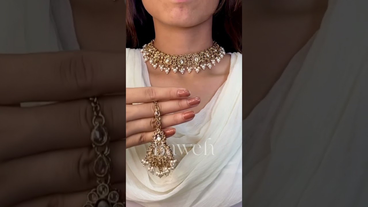 Reverse AD Necklace Set