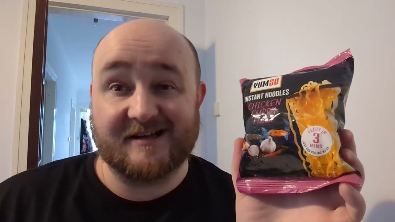 YumSu Instant Noodles Chicken Curry Flavour -- Snack Tube