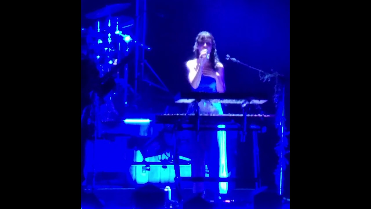 Jacob Collier sings Little Blue at The Greek