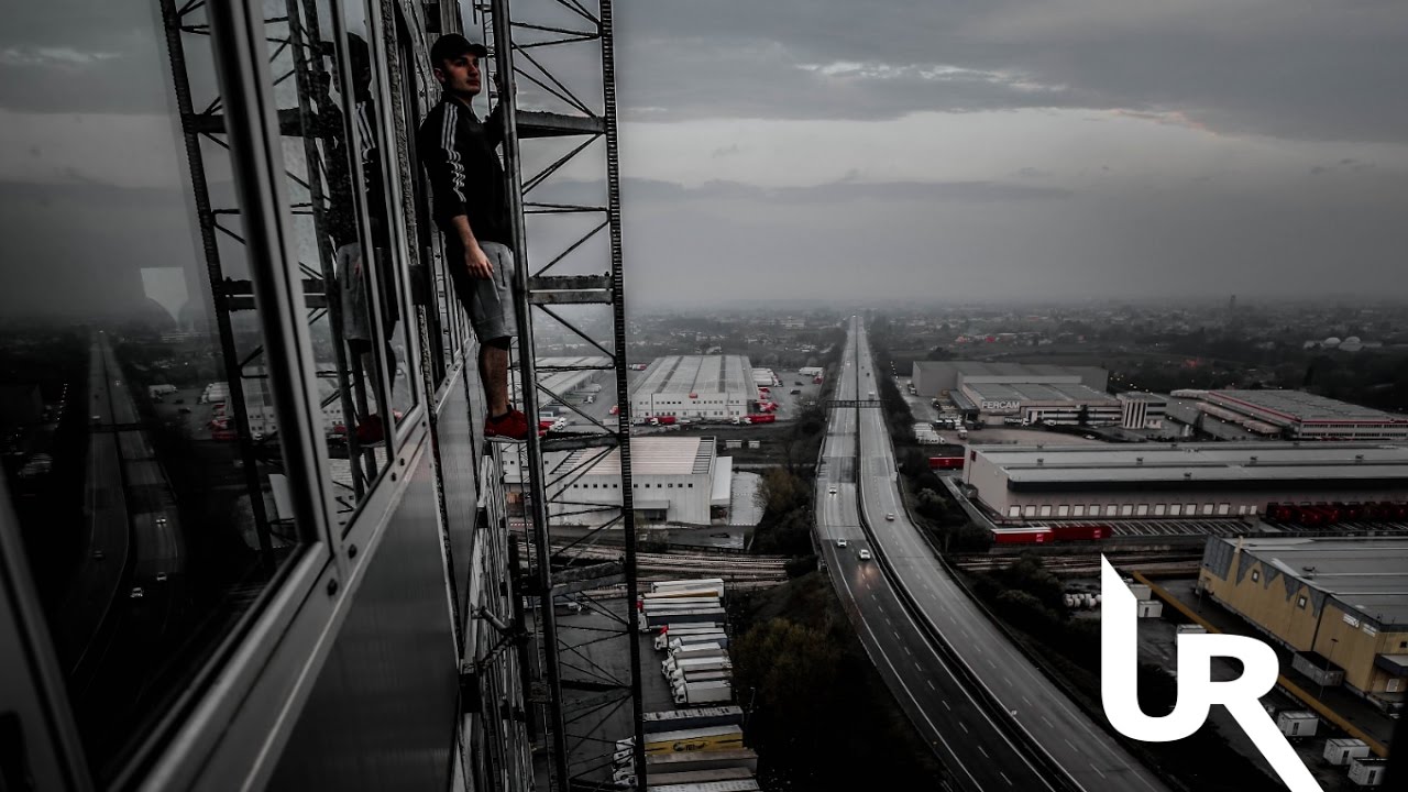 ROOFTOPPING 90M TOWER ON ITALY #22