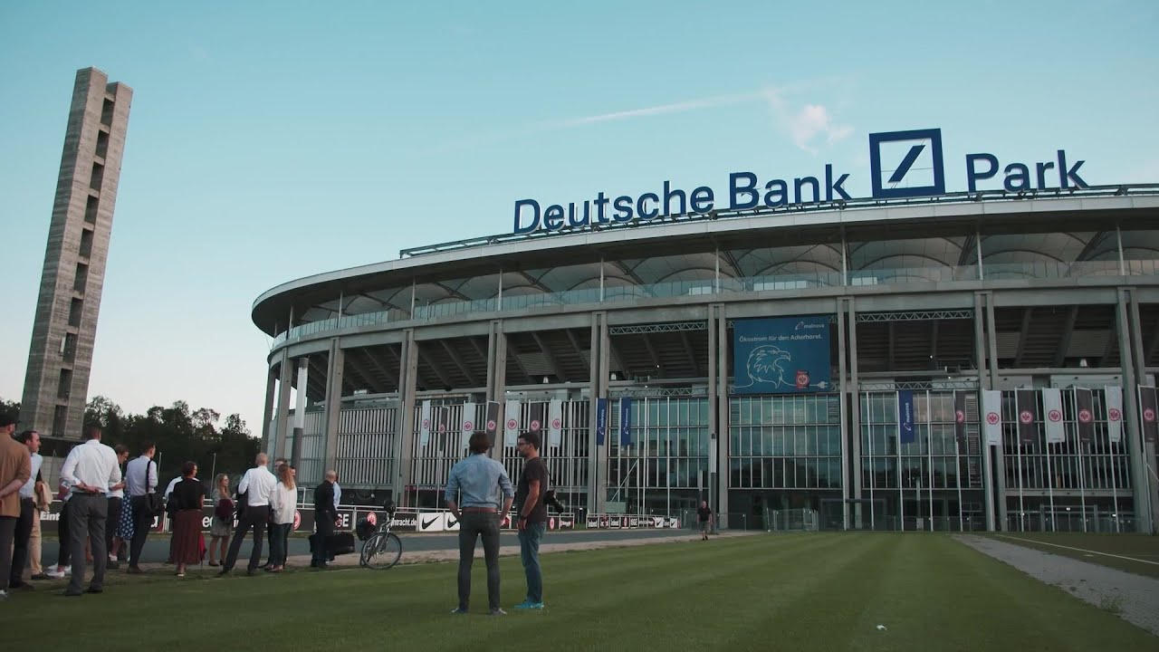 Montage der Wortbildmarke Deutsche Bank Park - Making of (Langversion)