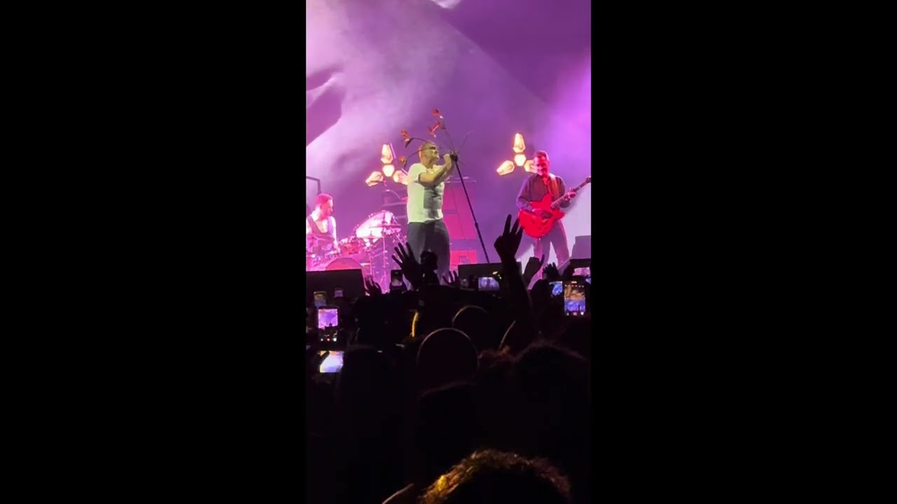 Morrissey - There is a Light That Never Goes Out. London O2 Arena 28/02/2026 