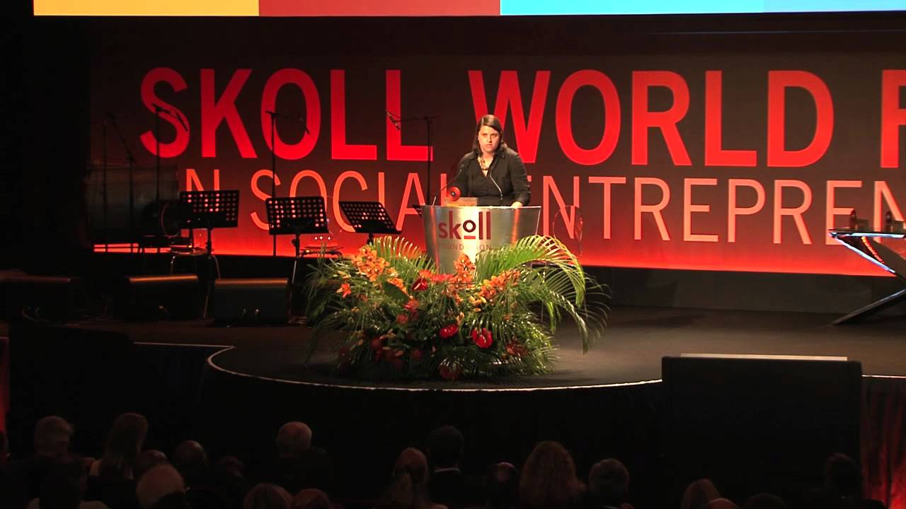 Rebecca Onie of HealthLeads accepting her 2011 Skoll Award for Social Entrepreneurship