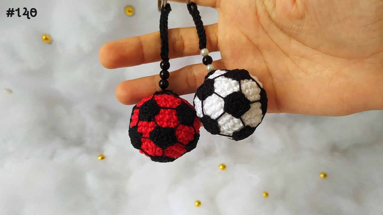брелок крючком футбольный мяч ⚽ (с субтитрами)