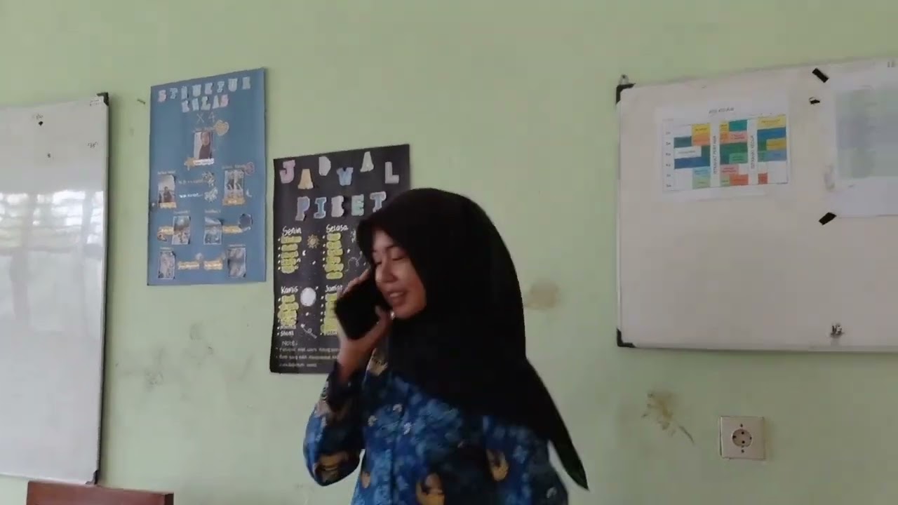 PERGAULAN BEBAS sman 1 Plampang kls 12-3