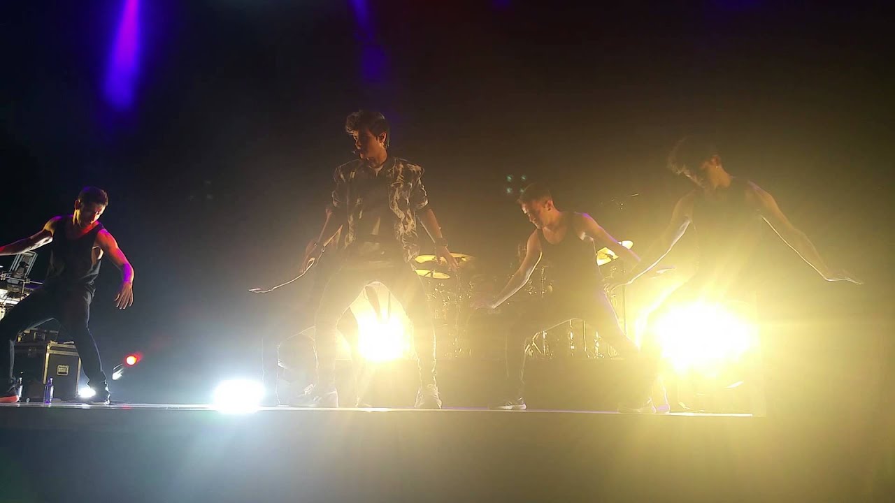 Fue un error amarte, Abraham Mateo, Tour Who I AM Valencia