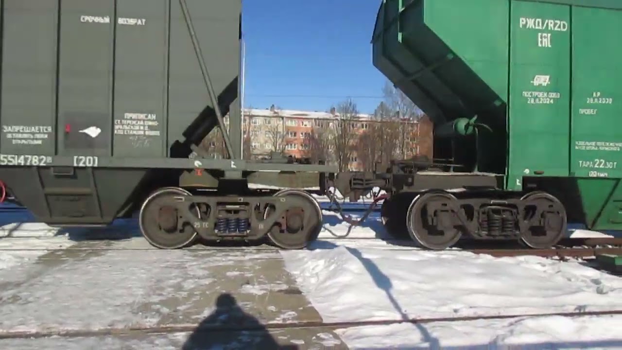 Tem Tmx Sillamäe sadam на станции Нарва.