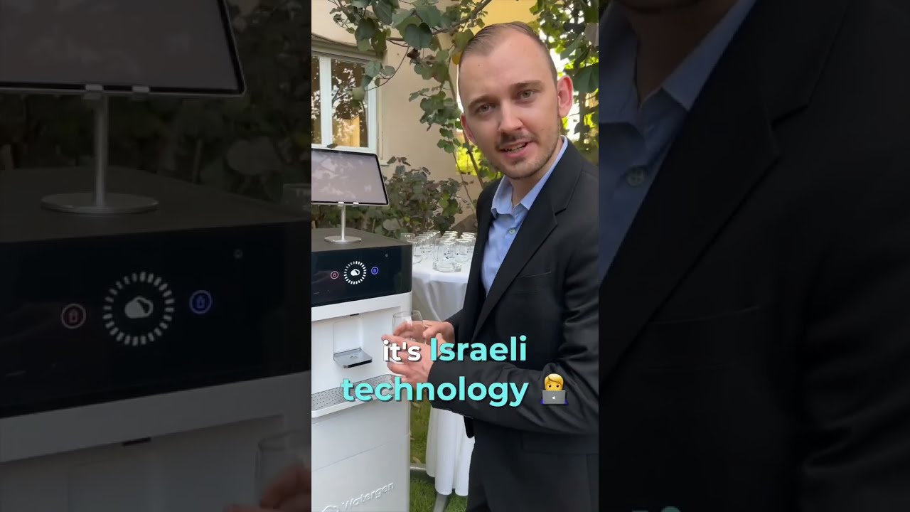 I tasted water made from thin air &mdash; using Israeli cutting-edge technology. 💧🇮🇱 #shorts